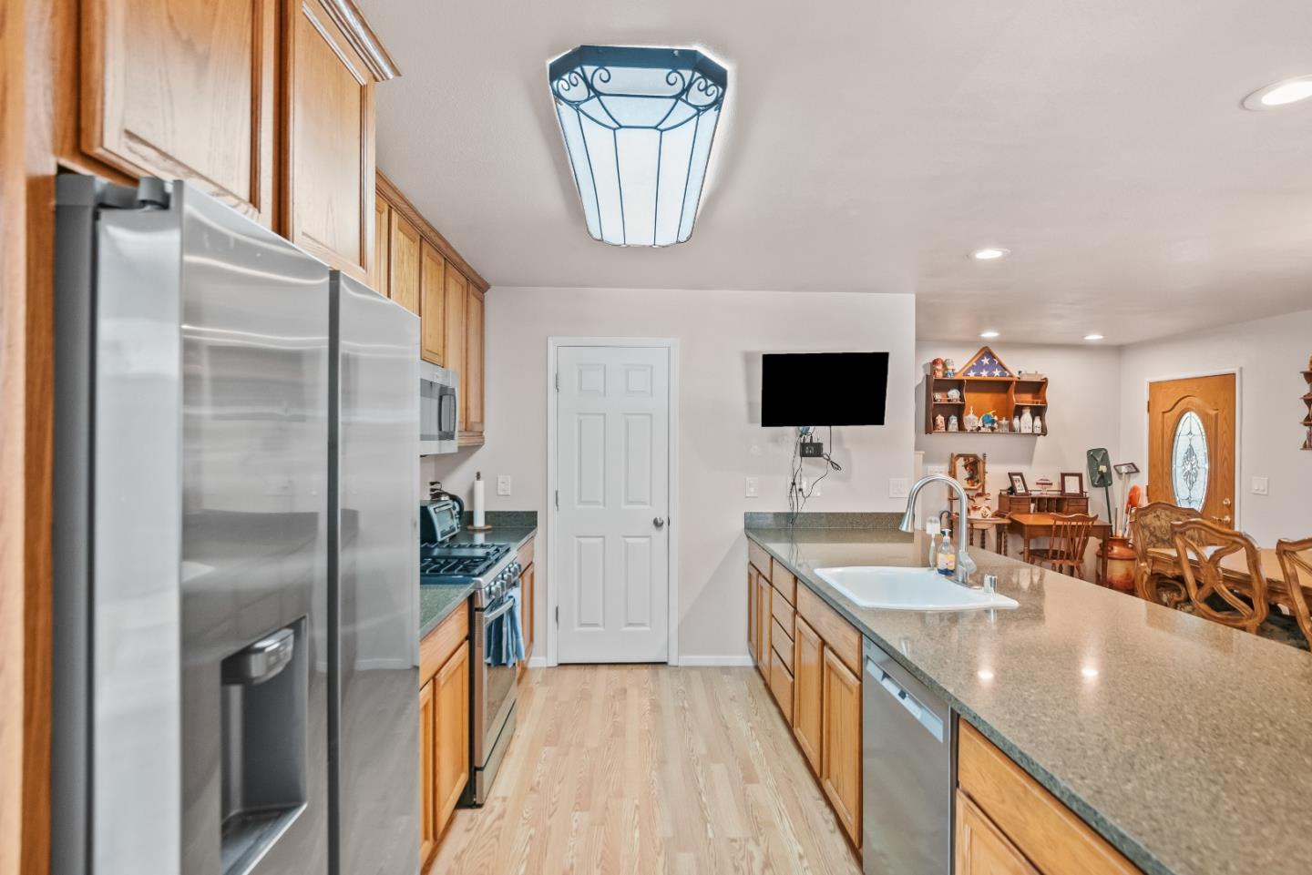 Detail Gallery Image 8 of 23 For 1496 Mcpherson St, Santa Clara,  CA 95051 - 4 Beds | 2 Baths