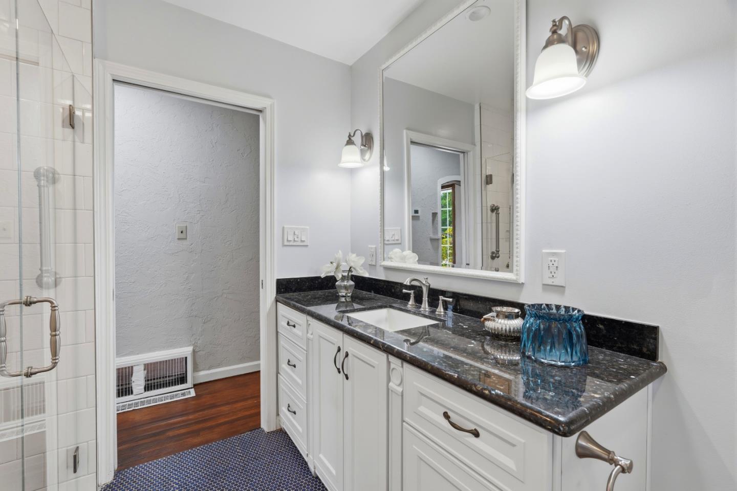 Detail Gallery Image 23 of 47 For 14175 Douglass Ln, Saratoga,  CA 95070 - 2 Beds | 1 Baths