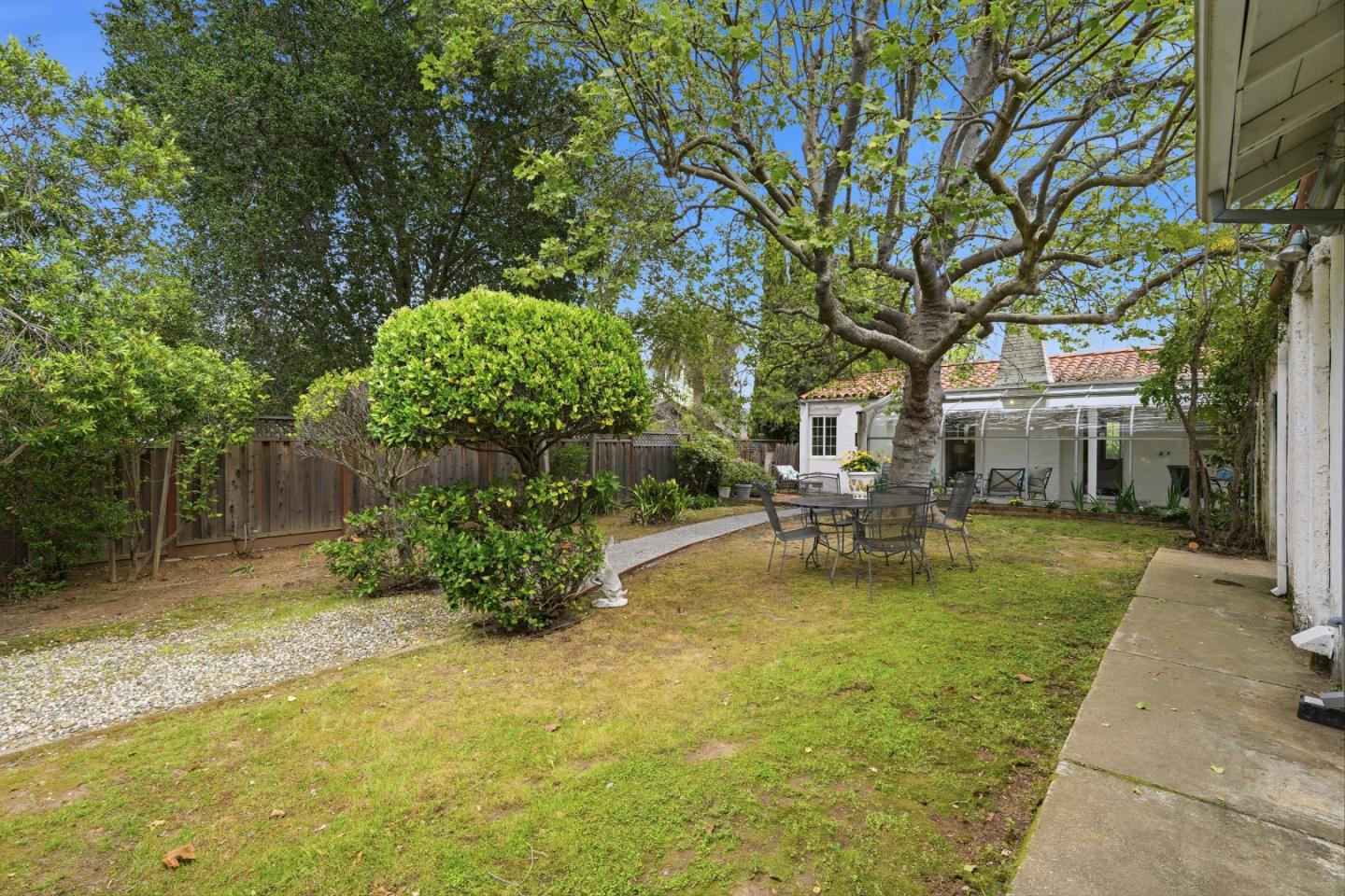 Detail Gallery Image 35 of 47 For 14175 Douglass Ln, Saratoga,  CA 95070 - 2 Beds | 1 Baths