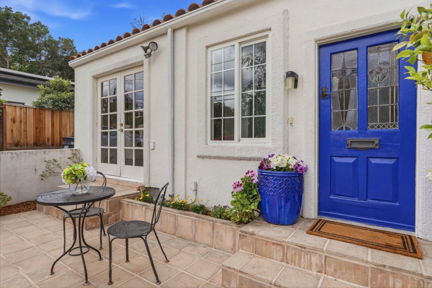 Detail Gallery Image 5 of 47 For 14175 Douglass Ln, Saratoga,  CA 95070 - 2 Beds | 1 Baths