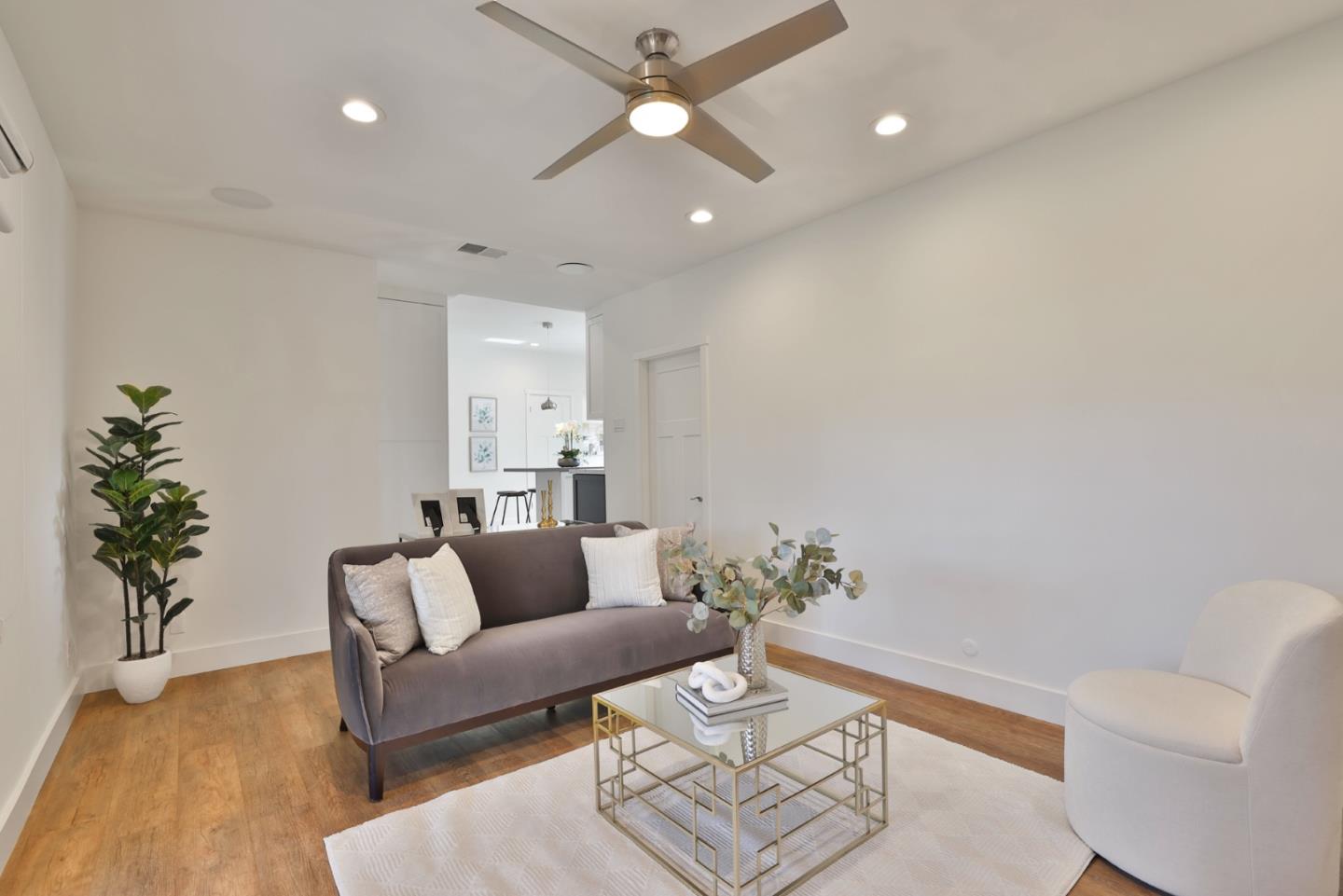 Detail Gallery Image 12 of 32 For 5953 Shawcroft Dr, San Jose,  CA 95123 - 4 Beds | 2 Baths