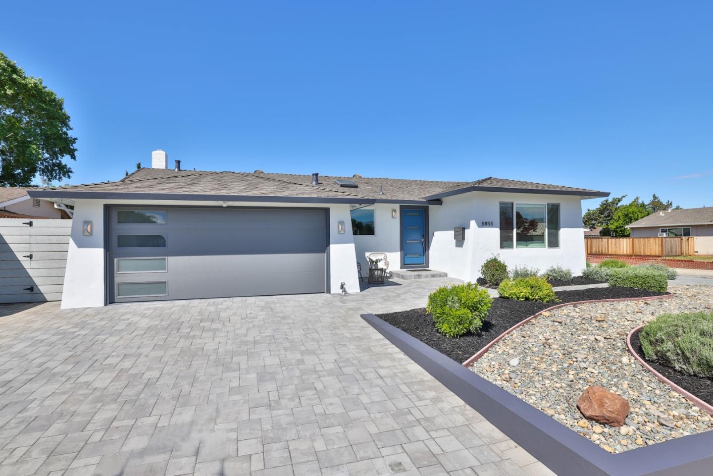 Detail Gallery Image 2 of 32 For 5953 Shawcroft Dr, San Jose,  CA 95123 - 4 Beds | 2 Baths