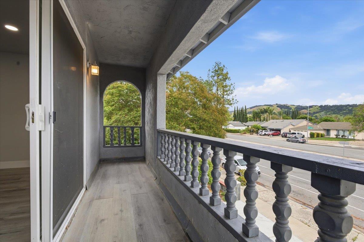 Detail Gallery Image 11 of 49 For 5836 Santa Teresa Blvd, San Jose,  CA 95123 - 7 Beds | 4 Baths