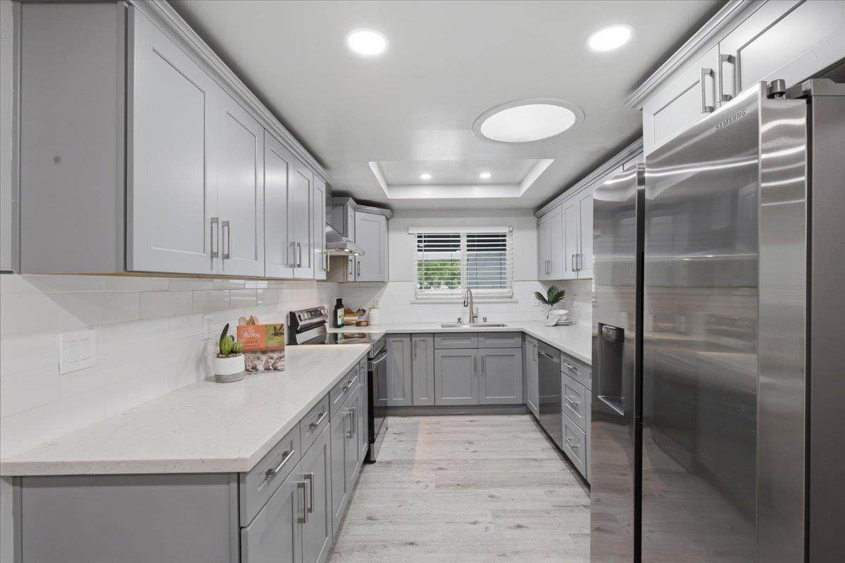 Detail Gallery Image 13 of 49 For 5836 Santa Teresa Blvd, San Jose,  CA 95123 - 7 Beds | 4 Baths