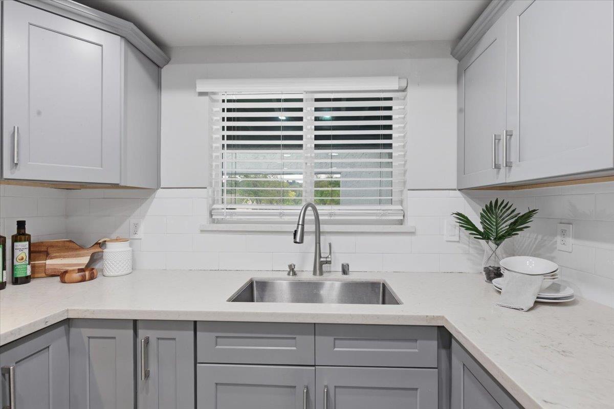 Detail Gallery Image 18 of 49 For 5836 Santa Teresa Blvd, San Jose,  CA 95123 - 7 Beds | 4 Baths