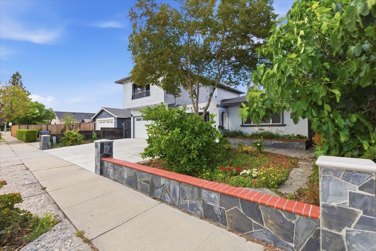 Detail Gallery Image 3 of 49 For 5836 Santa Teresa Blvd, San Jose,  CA 95123 - 7 Beds | 4 Baths