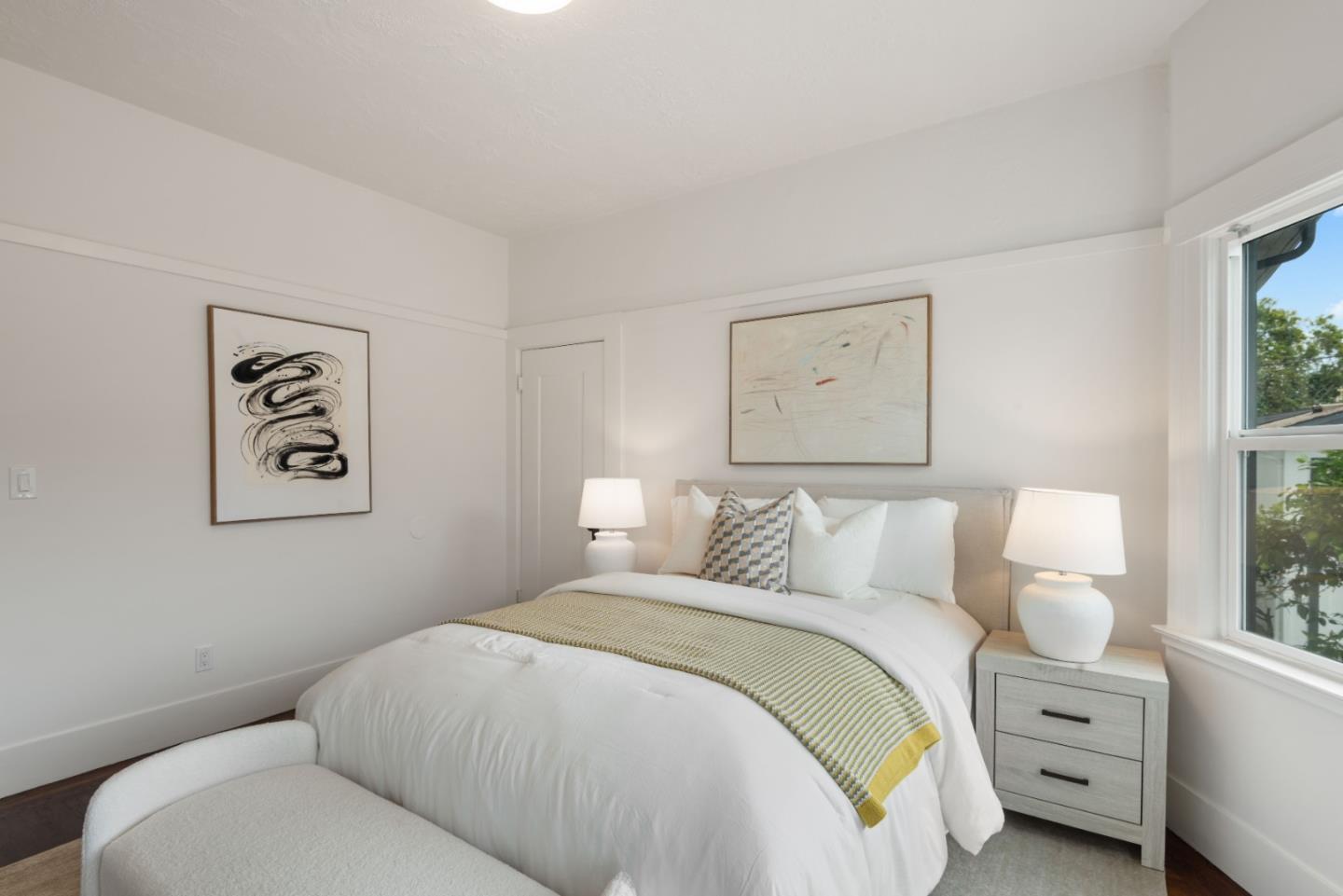 Detail Gallery Image 11 of 36 For 4020 West St, Emeryville,  CA 94608 - 5 Beds | 2/1 Baths