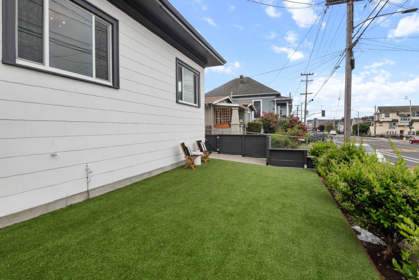 Detail Gallery Image 30 of 36 For 4020 West St, Emeryville,  CA 94608 - 5 Beds | 2/1 Baths