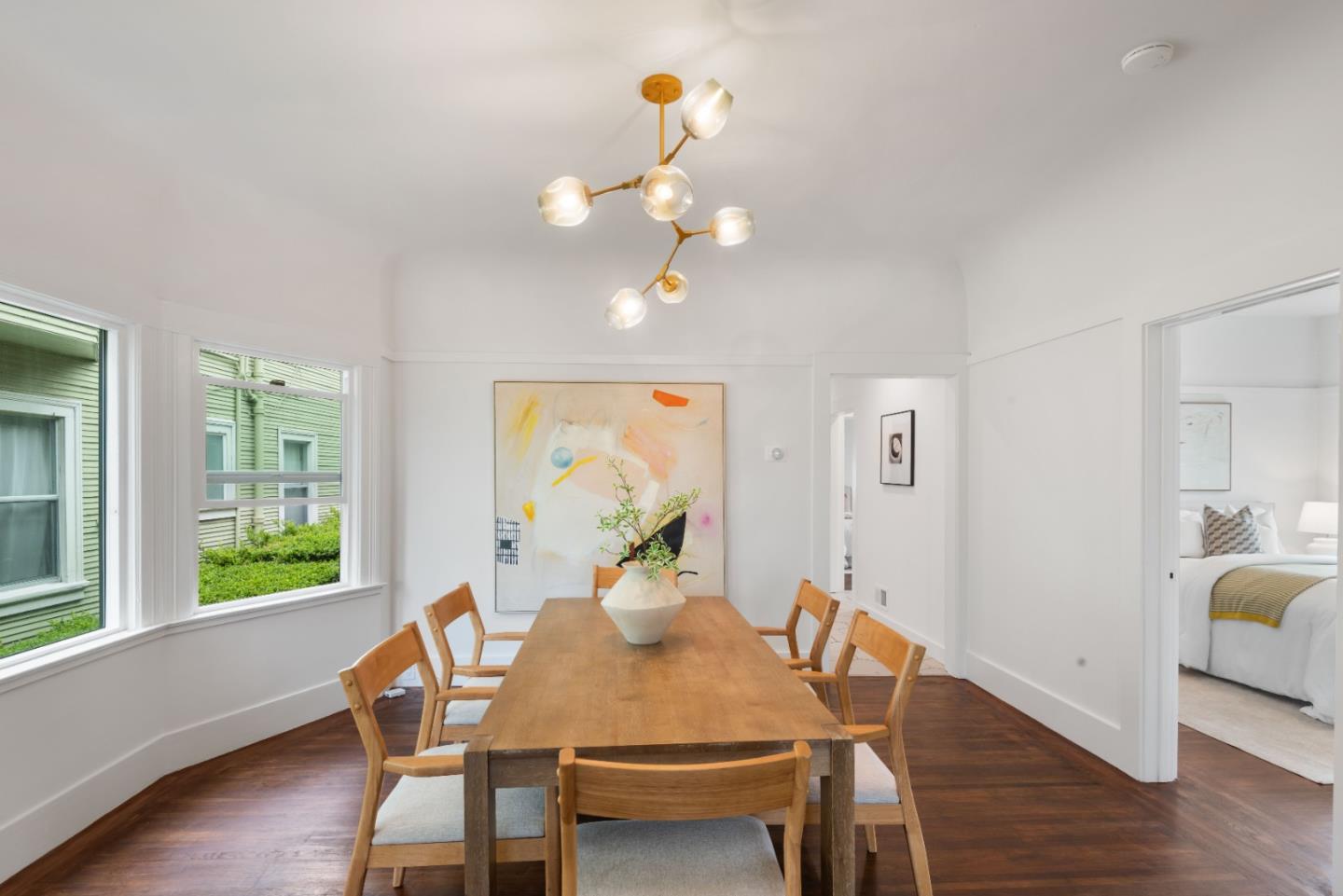 Detail Gallery Image 4 of 36 For 4020 West St, Emeryville,  CA 94608 - 5 Beds | 2/1 Baths