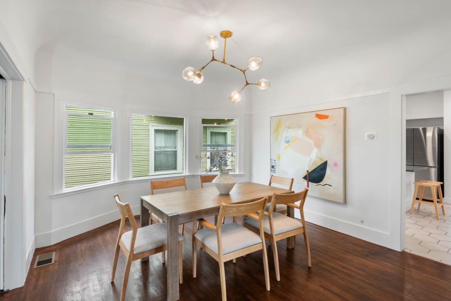 Detail Gallery Image 5 of 36 For 4020 West St, Emeryville,  CA 94608 - 5 Beds | 2/1 Baths