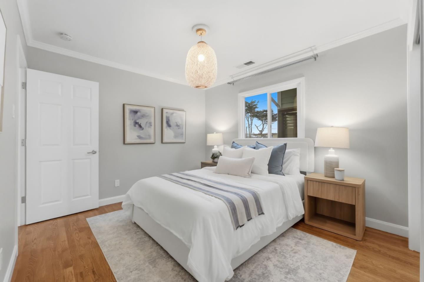 Detail Gallery Image 12 of 28 For 71 Salada Ave, Pacifica,  CA 94044 - 3 Beds | 1/1 Baths