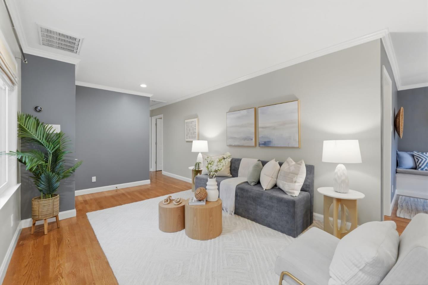 Detail Gallery Image 4 of 28 For 71 Salada Ave, Pacifica,  CA 94044 - 3 Beds | 1/1 Baths