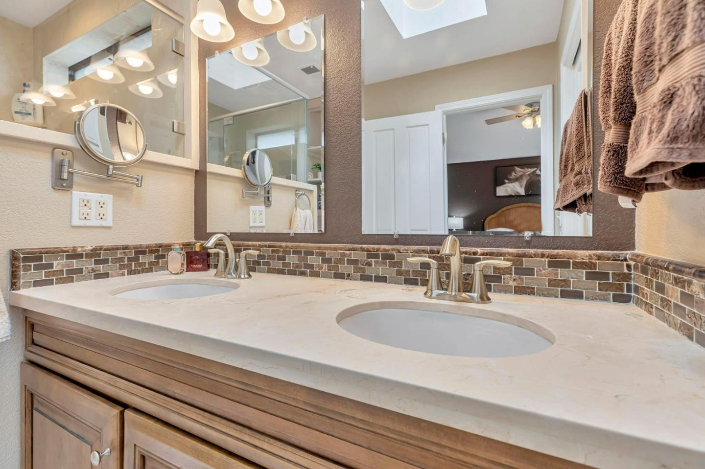 Detail Gallery Image 40 of 57 For 1951 Calistoga Dr, Hollister,  CA 95023 - 4 Beds | 2/1 Baths