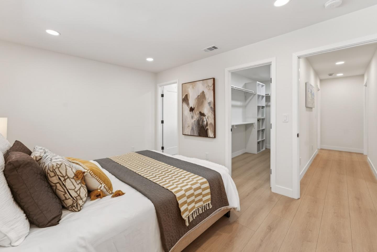 Detail Gallery Image 8 of 31 For 633 San Miguel Ave, Santa Clara,  CA 95050 - 3 Beds | 3 Baths