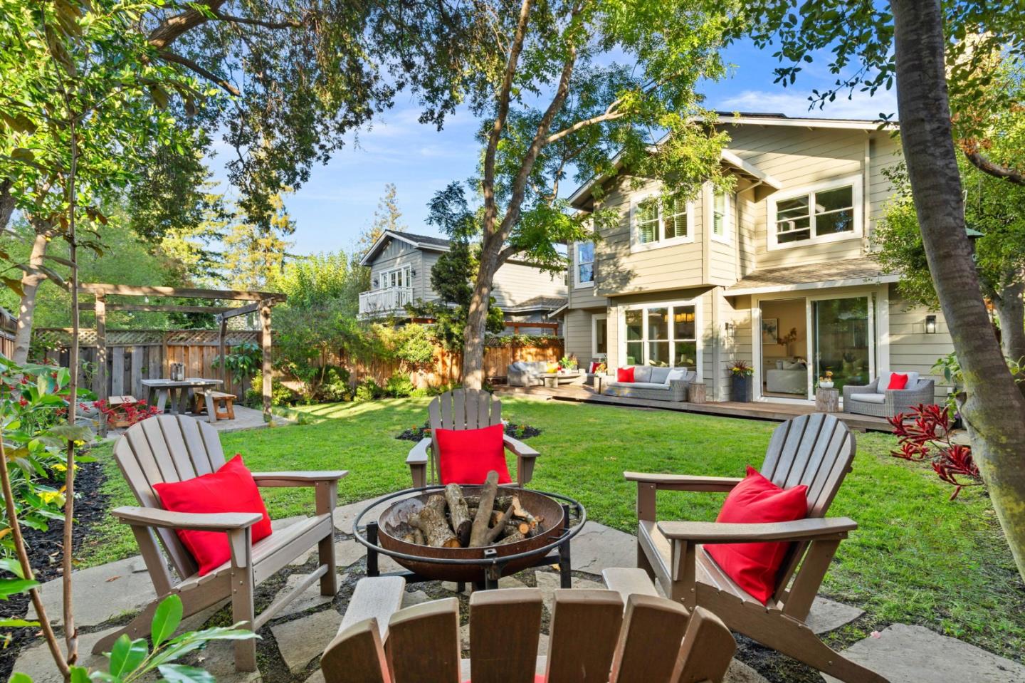 Detail Gallery Image 17 of 17 For 2140 Monterey Ave, Menlo Park,  CA 94025 - 4 Beds | 3 Baths