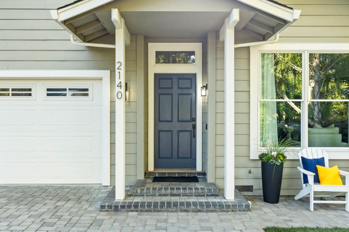 Detail Gallery Image 2 of 17 For 2140 Monterey Ave, Menlo Park,  CA 94025 - 4 Beds | 3 Baths