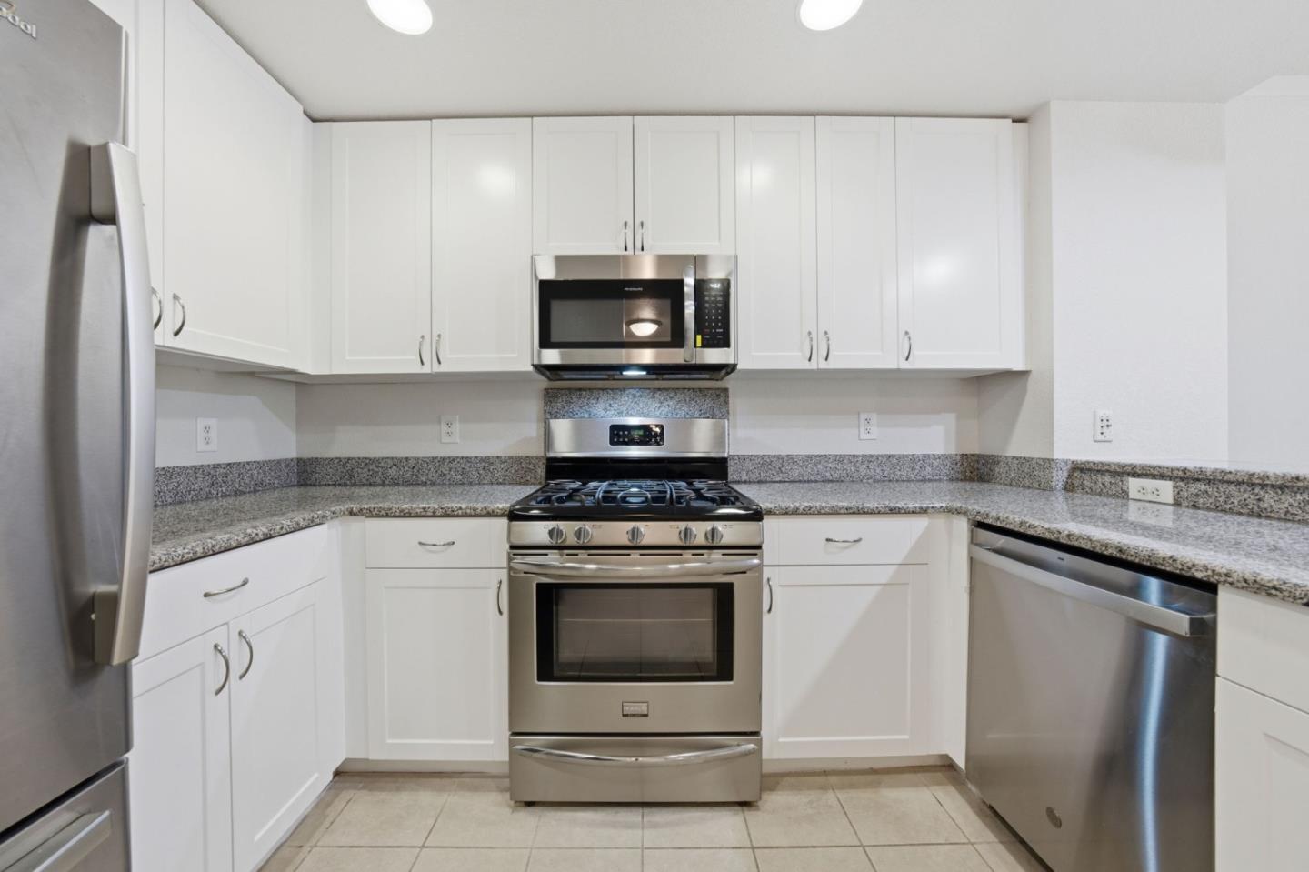 Detail Gallery Image 14 of 67 For 20488 Stevens Creek Blvd #1114,  Cupertino,  CA 95014 - 1 Beds | 1 Baths