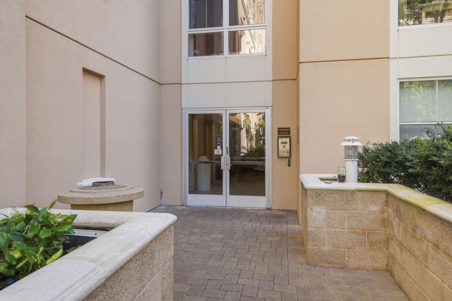 Detail Gallery Image 3 of 67 For 20488 Stevens Creek Blvd #1114,  Cupertino,  CA 95014 - 1 Beds | 1 Baths