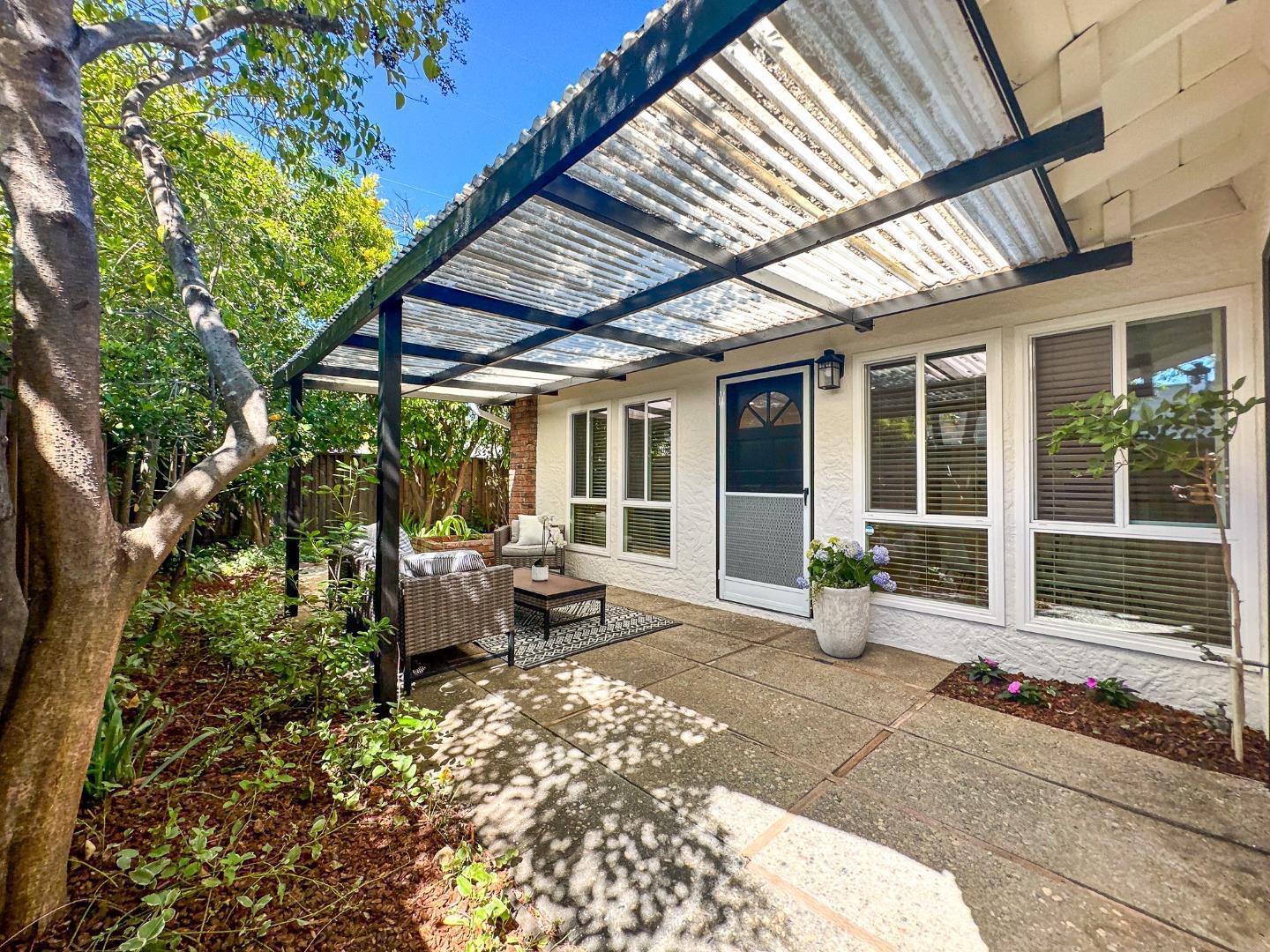 Detail Gallery Image 26 of 44 For 124 & 126 Camellia Ter, Los Gatos,  CA 95032 - 5 Beds | 3 Baths