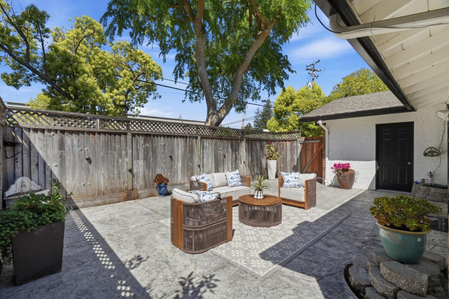 Detail Gallery Image 5 of 44 For 124 & 126 Camellia Ter, Los Gatos,  CA 95032 - 5 Beds | 3 Baths