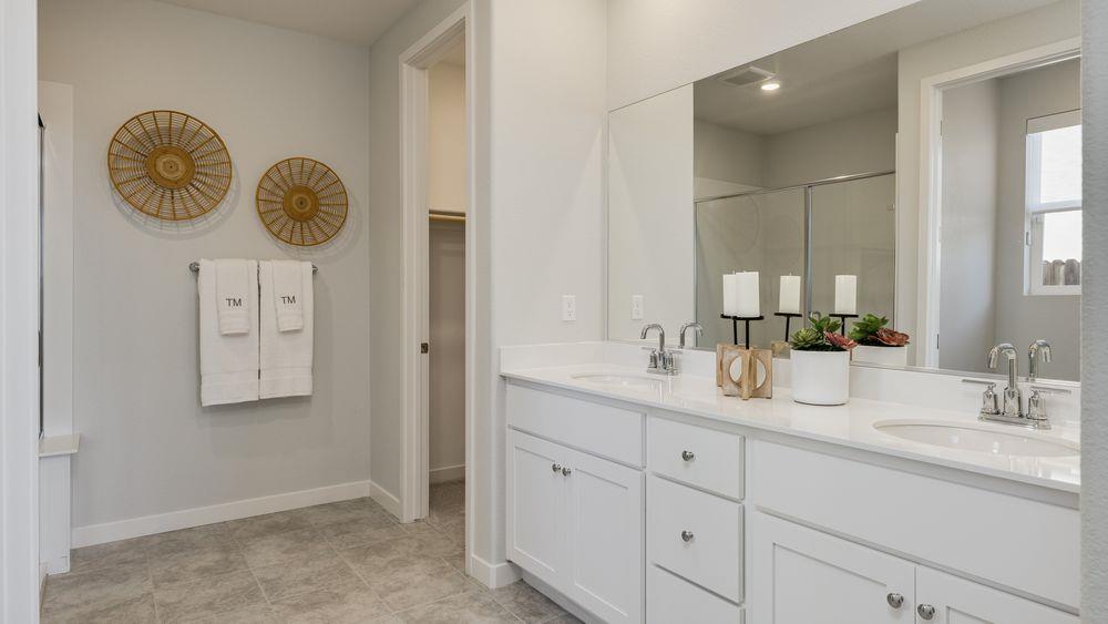 Detail Gallery Image 9 of 22 For 3230 Oak Trail Dr, Manteca,  CA 95337 - 3 Beds | 2/1 Baths