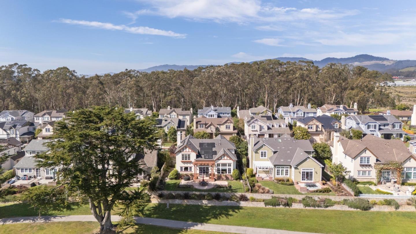 Detail Gallery Image 52 of 57 For 107 Carnoustie Dr, Half Moon Bay,  CA 94019 - 4 Beds | 3 Baths