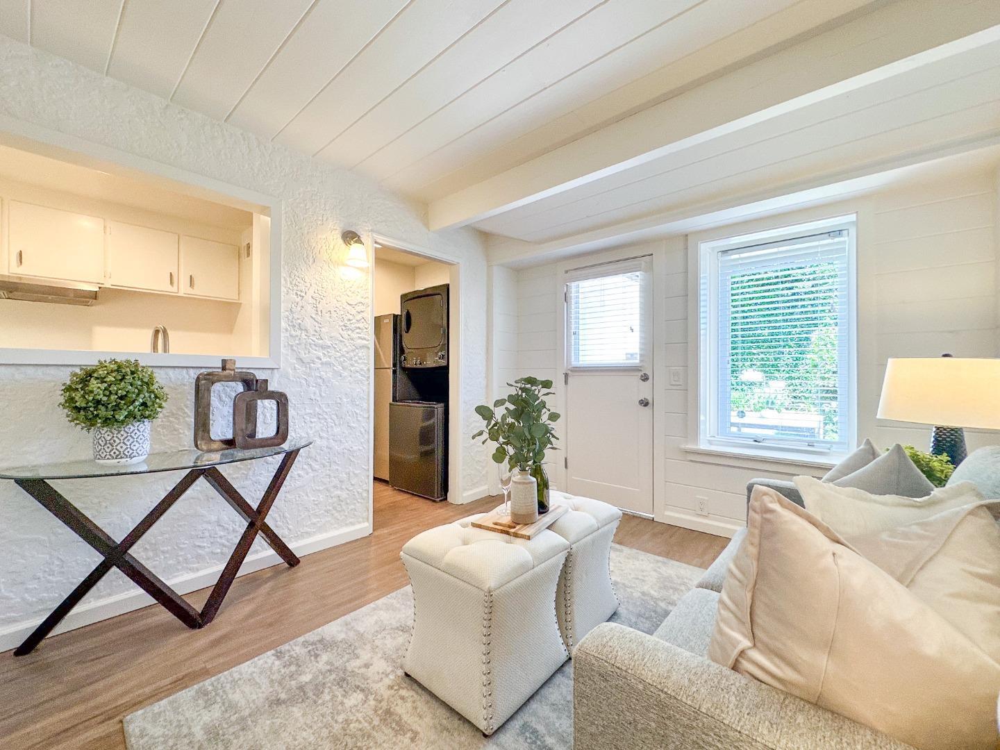 Detail Gallery Image 39 of 43 For , Los Gatos,  CA 95032 - – Beds | – Baths