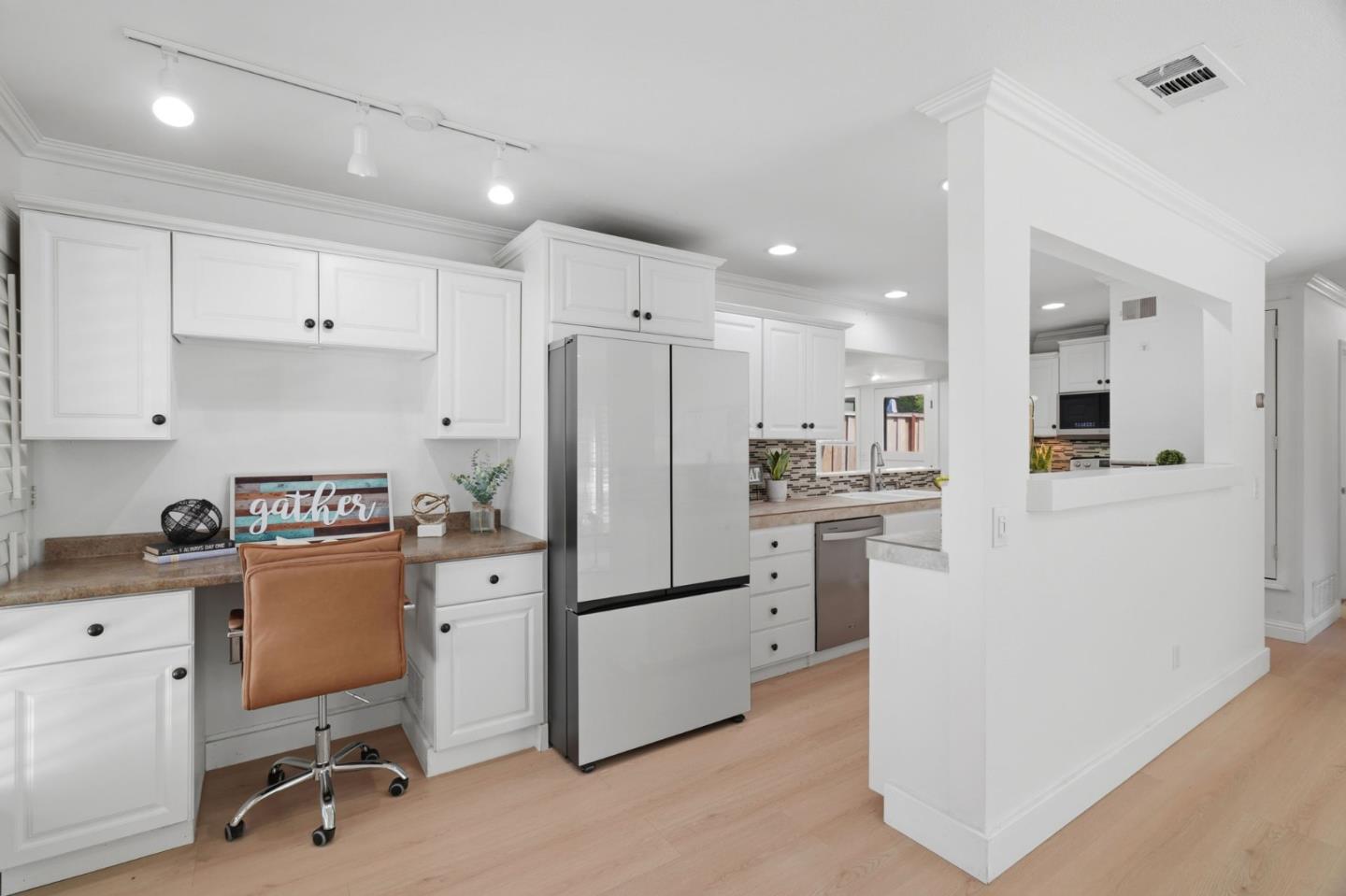 Detail Gallery Image 9 of 43 For , Los Gatos,  CA 95032 - – Beds | – Baths