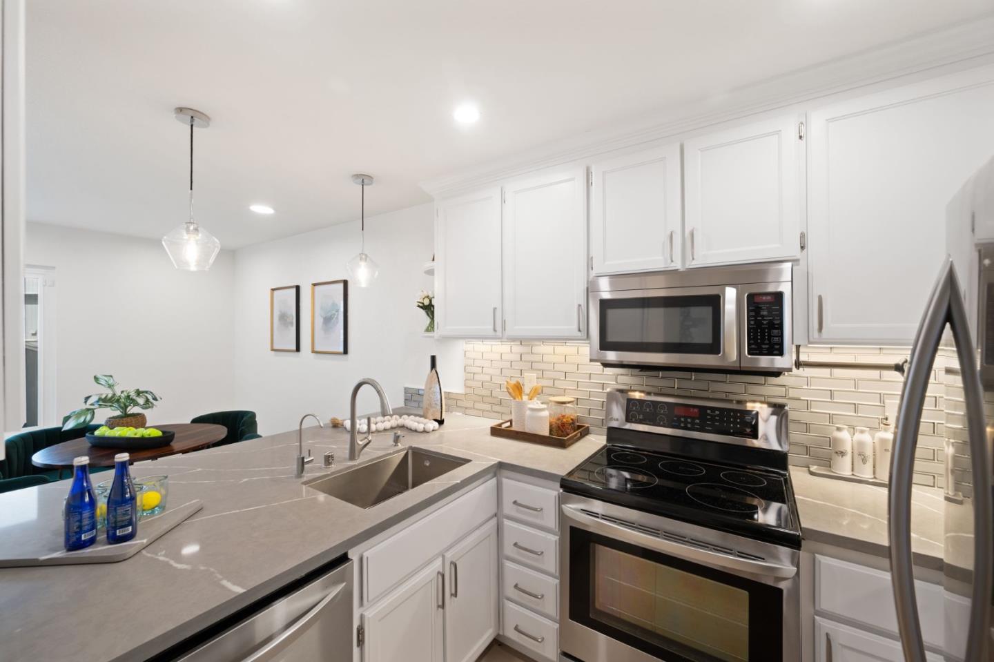 Photo #5: ML82041376 Listing: Photo #5