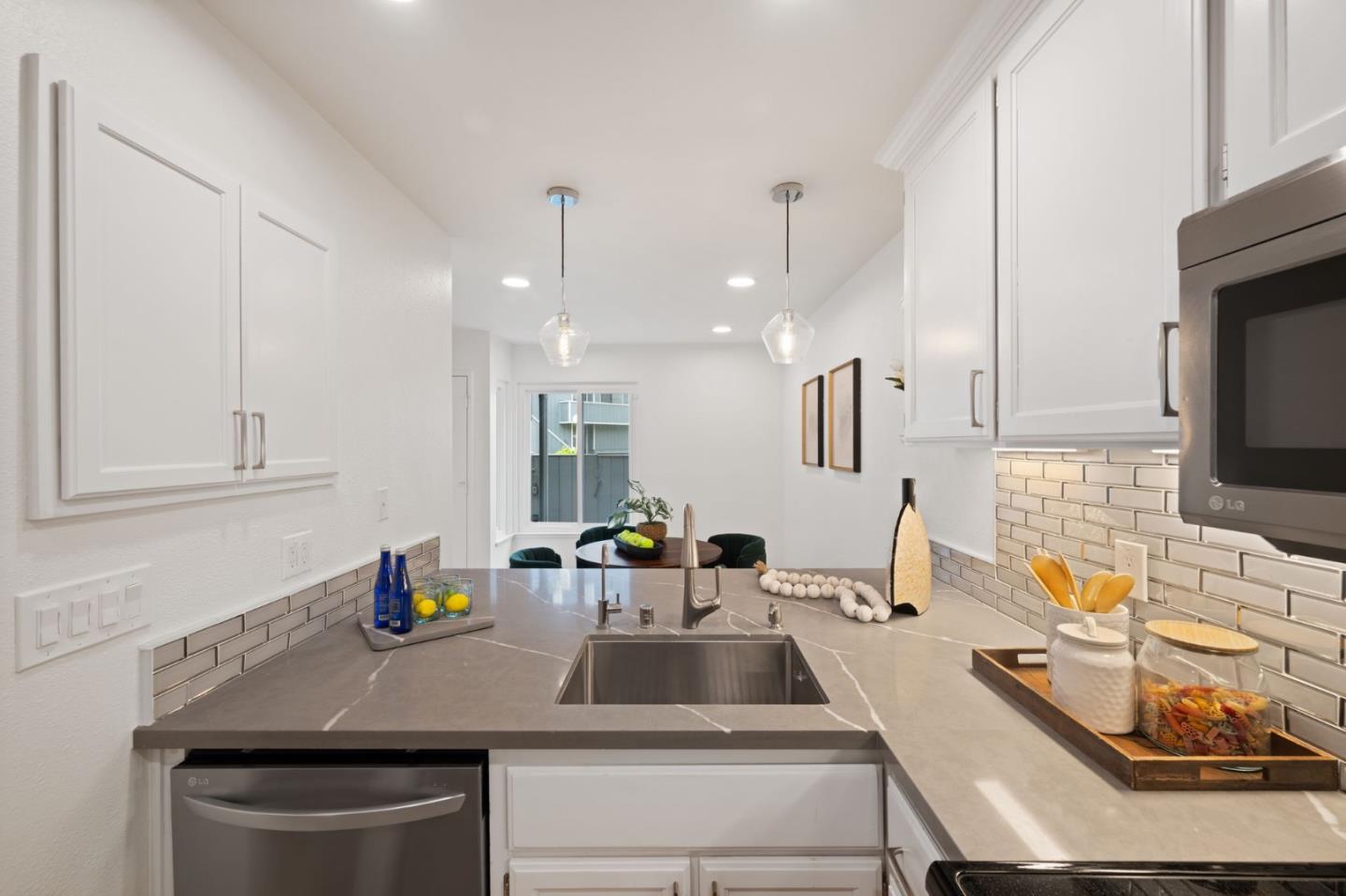 Photo #6: ML82041376 Listing: Photo #6