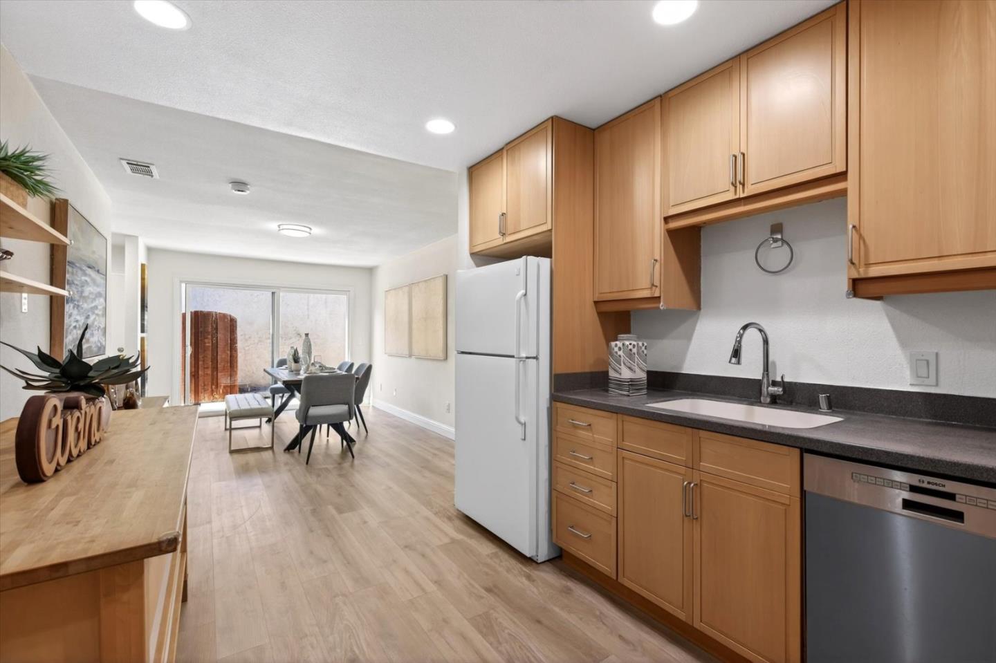 Detail Gallery Image 7 of 26 For 512 Lanfair Cir, San Jose,  CA 95136 - 3 Beds | 2 Baths