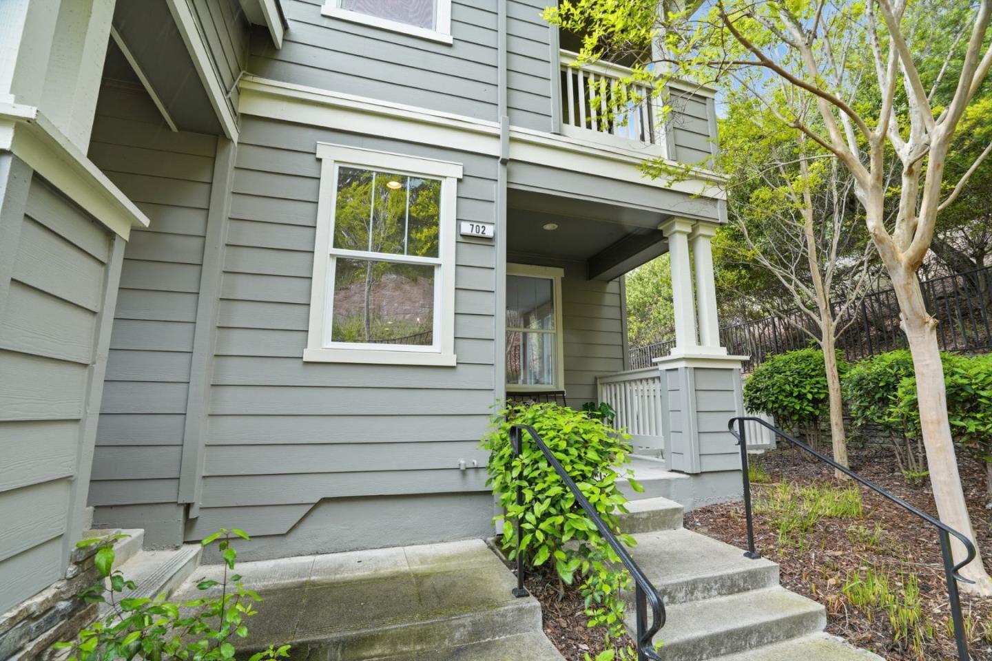 Front Image Thumbnail for ML82041383