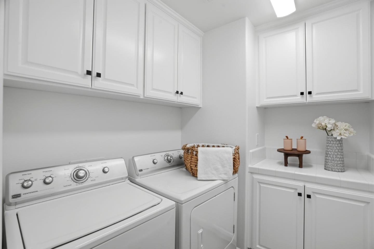 Detail Gallery Image 19 of 46 For 700 Live Oak Way #702,  Belmont,  CA 94002 - 2 Beds | 2/1 Baths