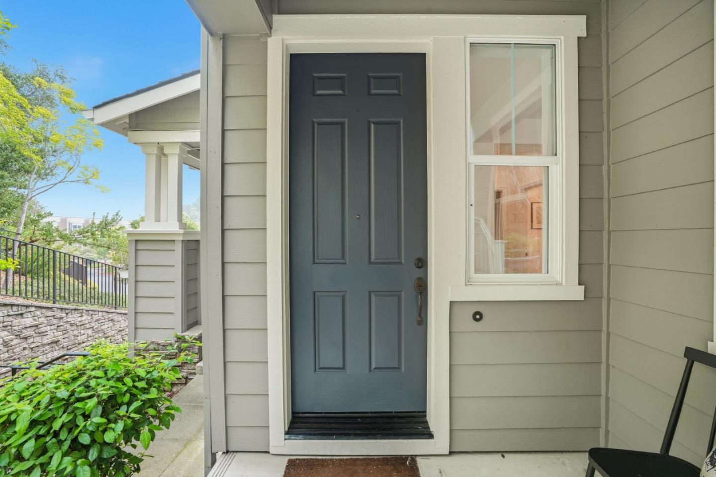 Detail Gallery Image 3 of 46 For 700 Live Oak Way #702,  Belmont,  CA 94002 - 2 Beds | 2/1 Baths