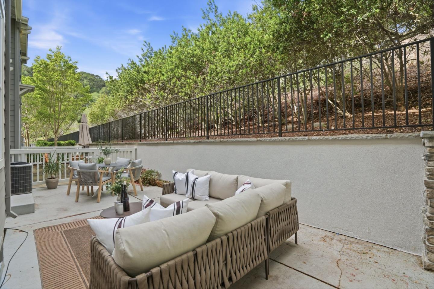 Detail Gallery Image 35 of 46 For 700 Live Oak Way #702,  Belmont,  CA 94002 - 2 Beds | 2/1 Baths