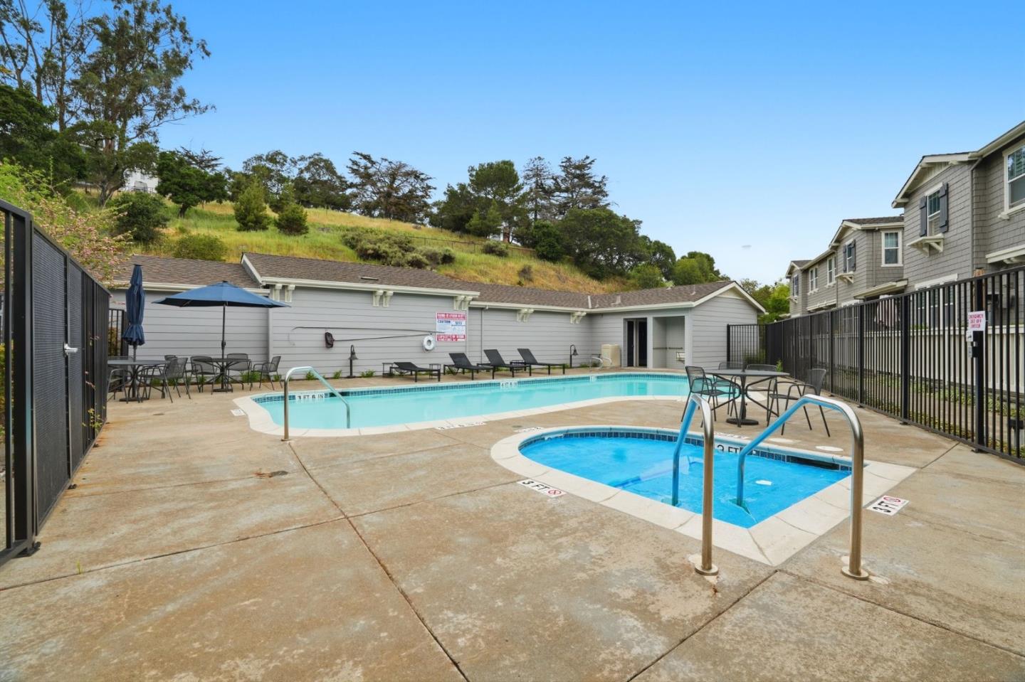 Detail Gallery Image 41 of 46 For 700 Live Oak Way #702,  Belmont,  CA 94002 - 2 Beds | 2/1 Baths