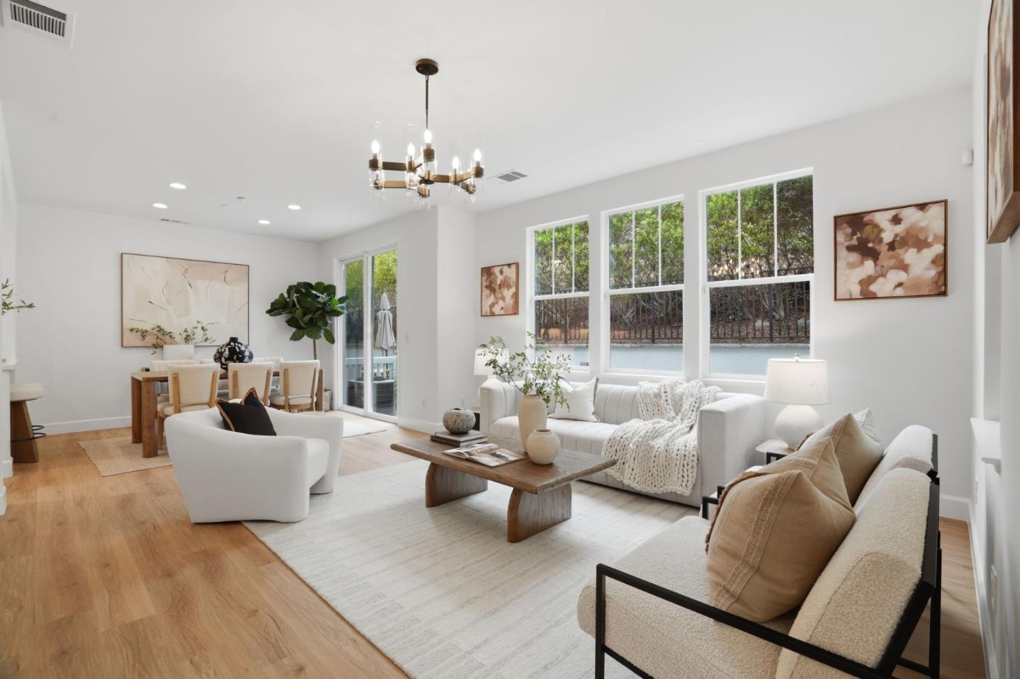 Detail Gallery Image 5 of 46 For 700 Live Oak Way #702,  Belmont,  CA 94002 - 2 Beds | 2/1 Baths