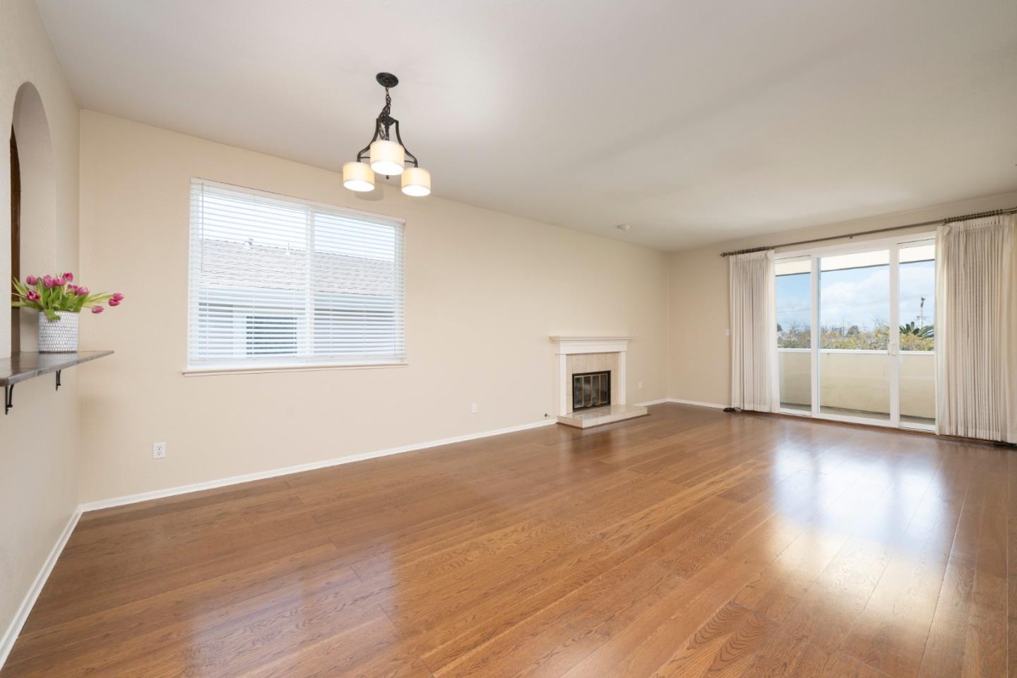 Photo #4: ML82041385 Listing: Photo #4