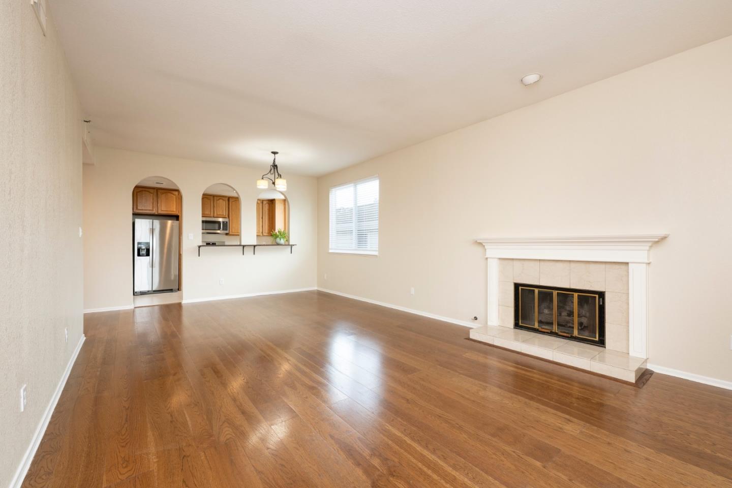 Photo #6: ML82041385 Listing: Photo #6