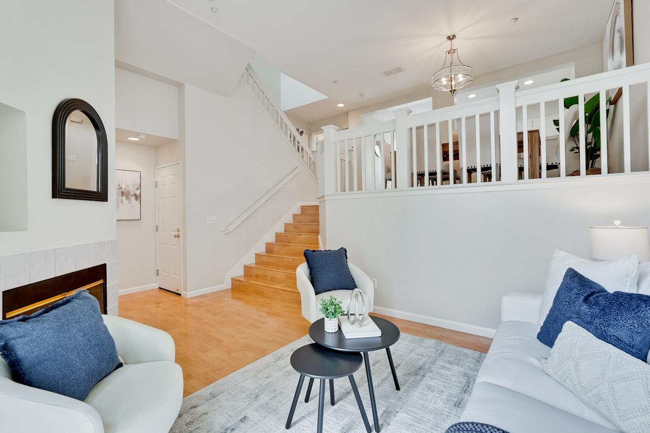 Detail Gallery Image 3 of 12 For 1876 Kenai Cmn, San Jose,  CA 95131 - 2 Beds | 2/1 Baths