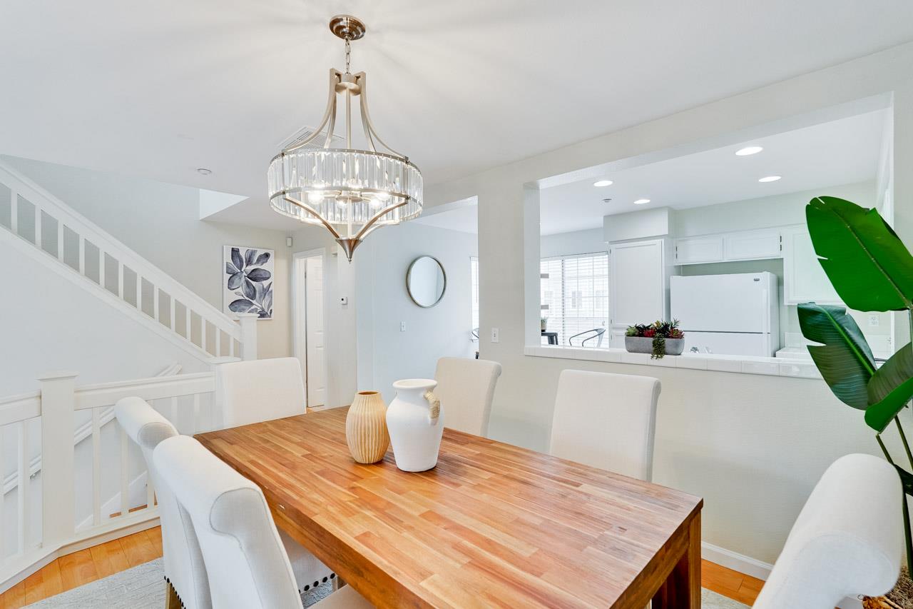 Detail Gallery Image 4 of 12 For 1876 Kenai Cmn, San Jose,  CA 95131 - 2 Beds | 2/1 Baths