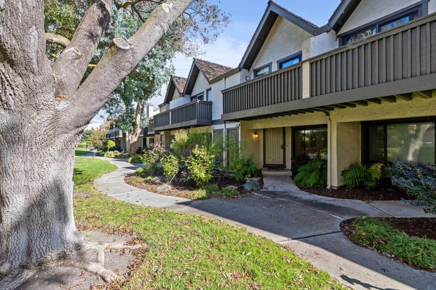 Front Image Thumbnail for ML82041389