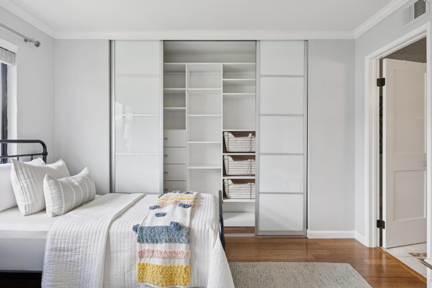 Detail Gallery Image 29 of 40 For 646 S Ahwanee Ter, Sunnyvale,  CA 94085 - 2 Beds | 2/1 Baths