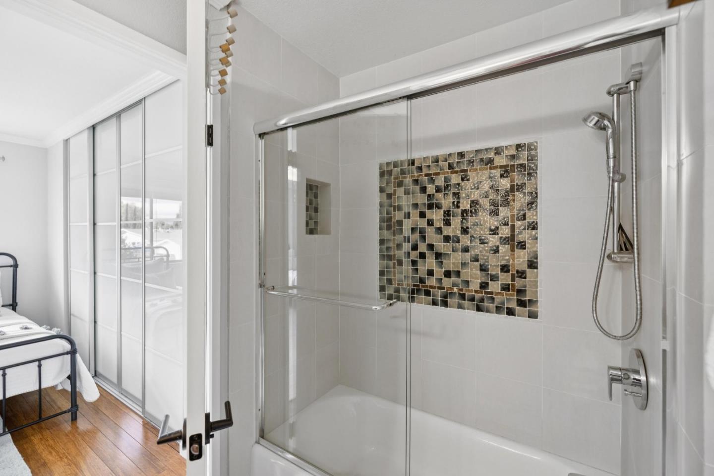 Detail Gallery Image 32 of 40 For 646 S Ahwanee Ter, Sunnyvale,  CA 94085 - 2 Beds | 2/1 Baths