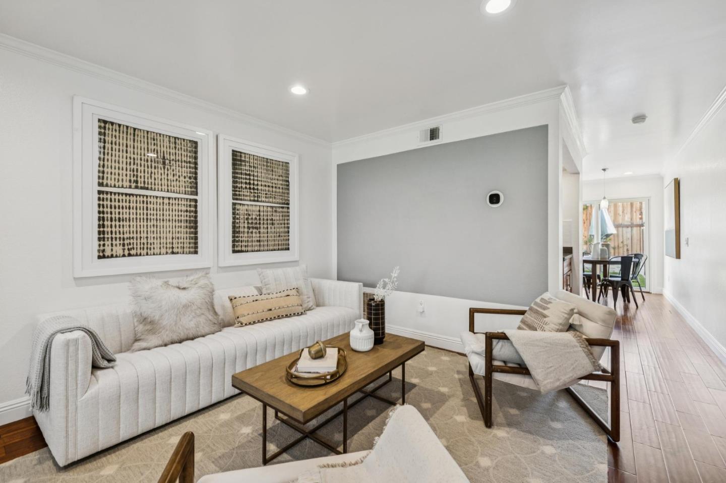 Detail Gallery Image 5 of 40 For 646 S Ahwanee Ter, Sunnyvale,  CA 94085 - 2 Beds | 2/1 Baths