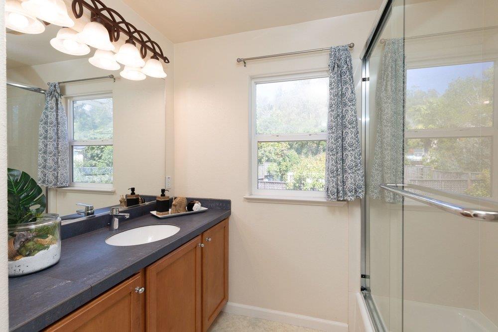 Detail Gallery Image 13 of 23 For 116 Goss Ct, Santa Cruz,  CA 95065 - 2 Beds | 2/1 Baths