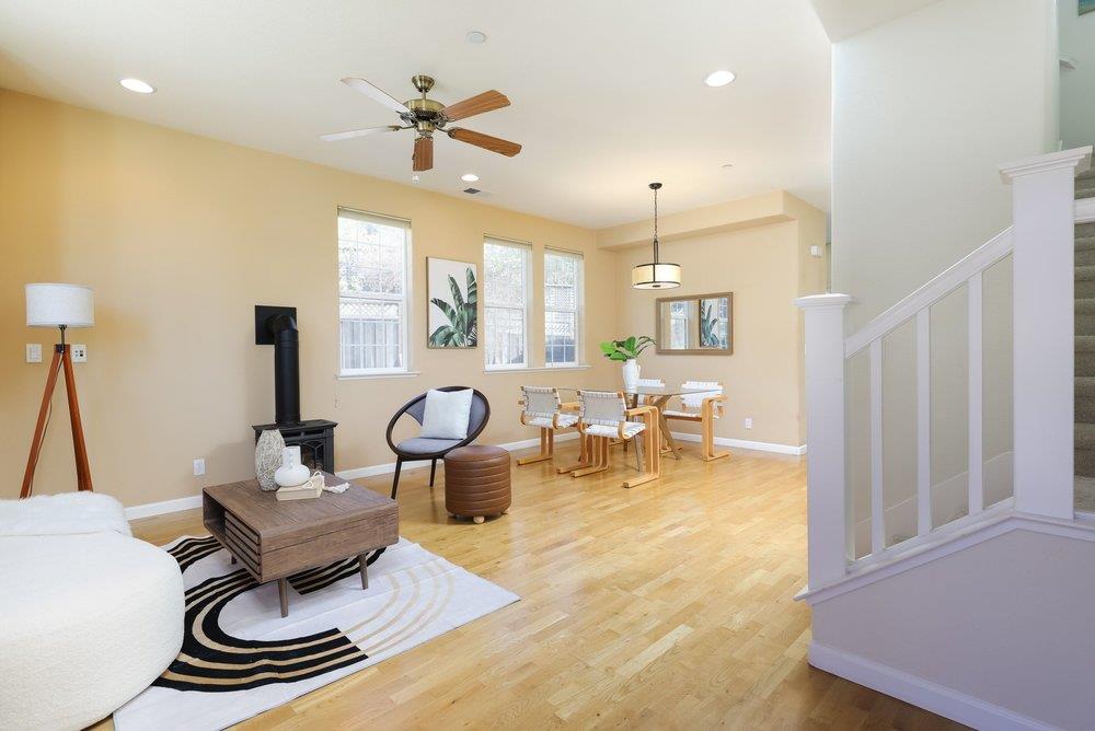 Detail Gallery Image 3 of 23 For 116 Goss Ct, Santa Cruz,  CA 95065 - 2 Beds | 2/1 Baths