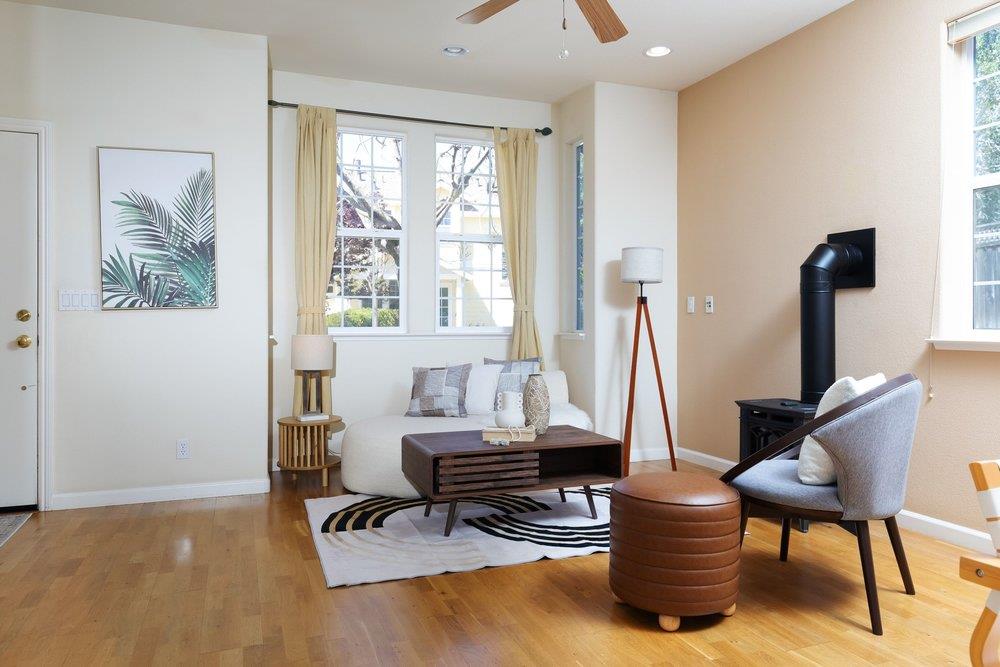 Detail Gallery Image 5 of 23 For 116 Goss Ct, Santa Cruz,  CA 95065 - 2 Beds | 2/1 Baths