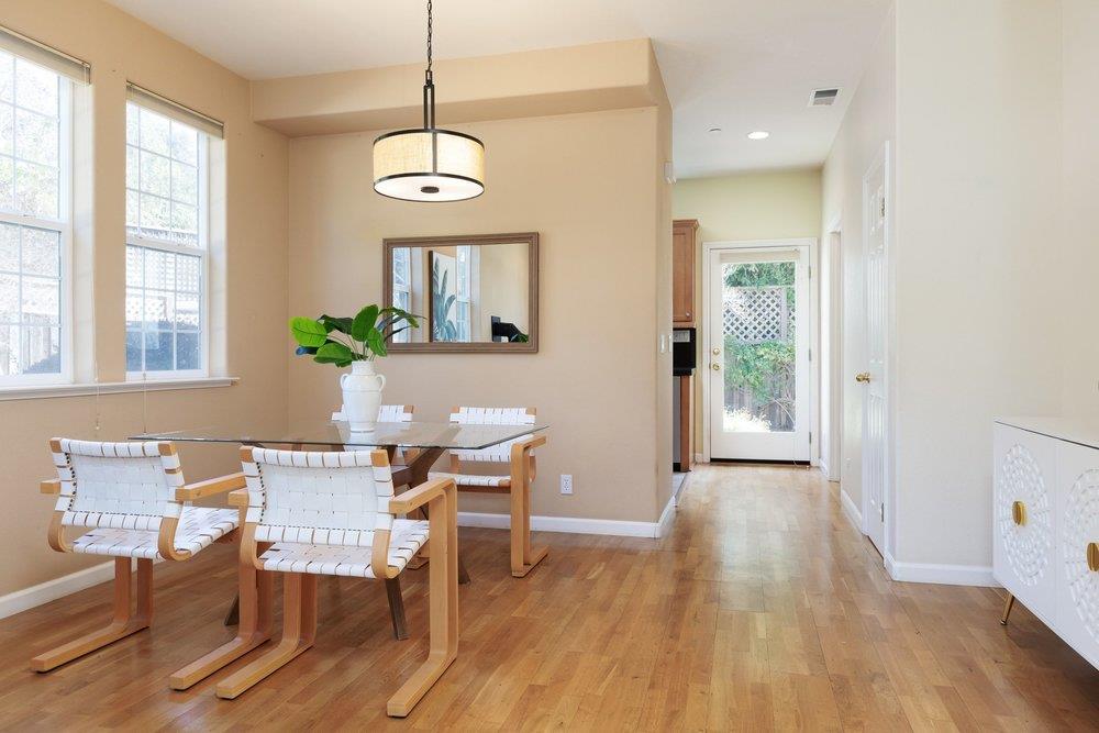 Detail Gallery Image 8 of 23 For 116 Goss Ct, Santa Cruz,  CA 95065 - 2 Beds | 2/1 Baths