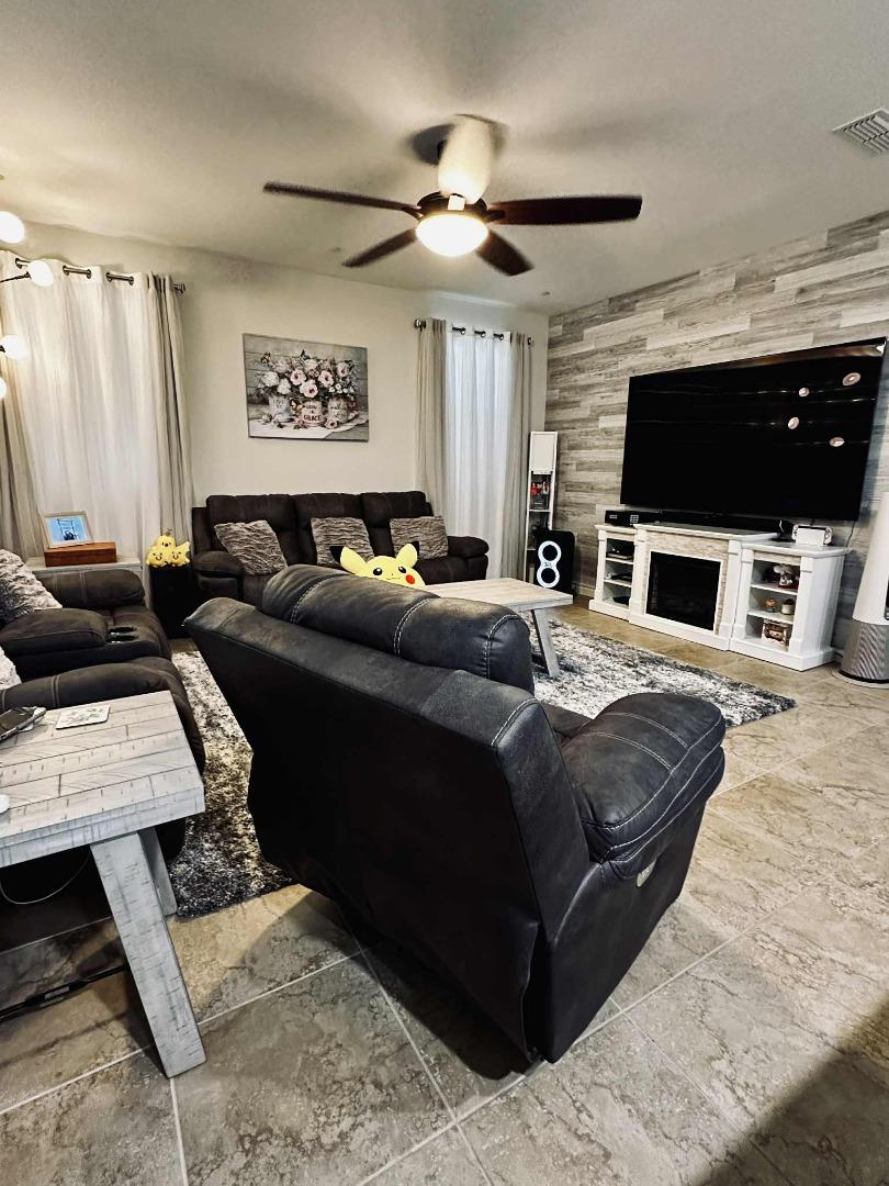 Detail Gallery Image 14 of 55 For Village Center Dr, Roseville,  CA 95747 - 3 Beds | 3 Baths